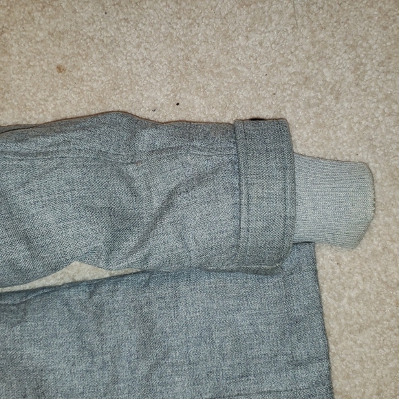 Burberry hooded winter coat. - Picture 11 of 13